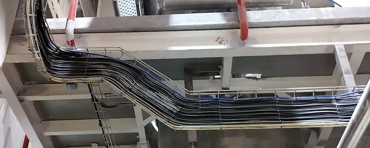 Cable laying on tray
